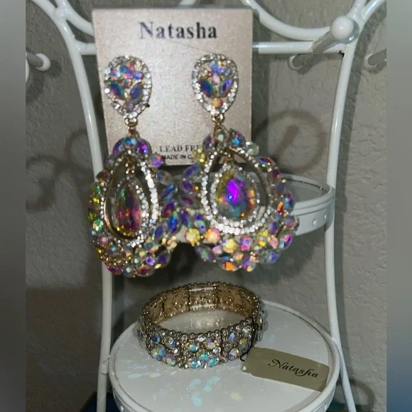 Natasha Couture Bracelet Natasha Iridescent Bracelet 🆕 💎 Natasha Bracelet 💎 - Picture 4 of 9